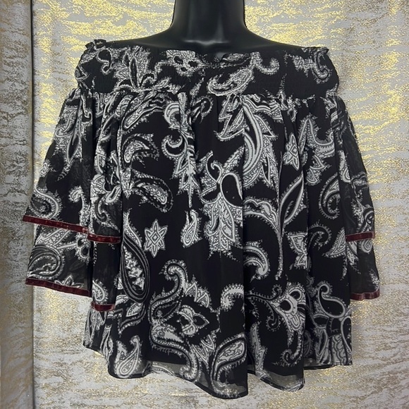 LOFT Black White Ruffle Flare Sleeve Off The Shoulder Top Blouse Size M - Picture 6 of 17